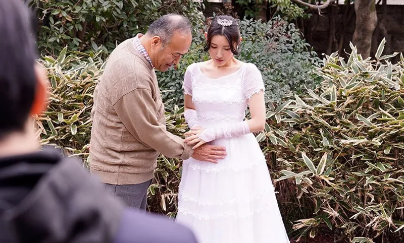 ông chồng quá yếu, vợ dù yêu nhưng vẫn thường xoạc với bố ông chồng đến có thai